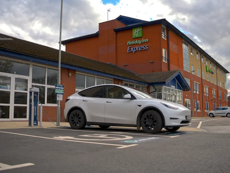 A Trusted EV Charging Partner for Holiday Inn Express