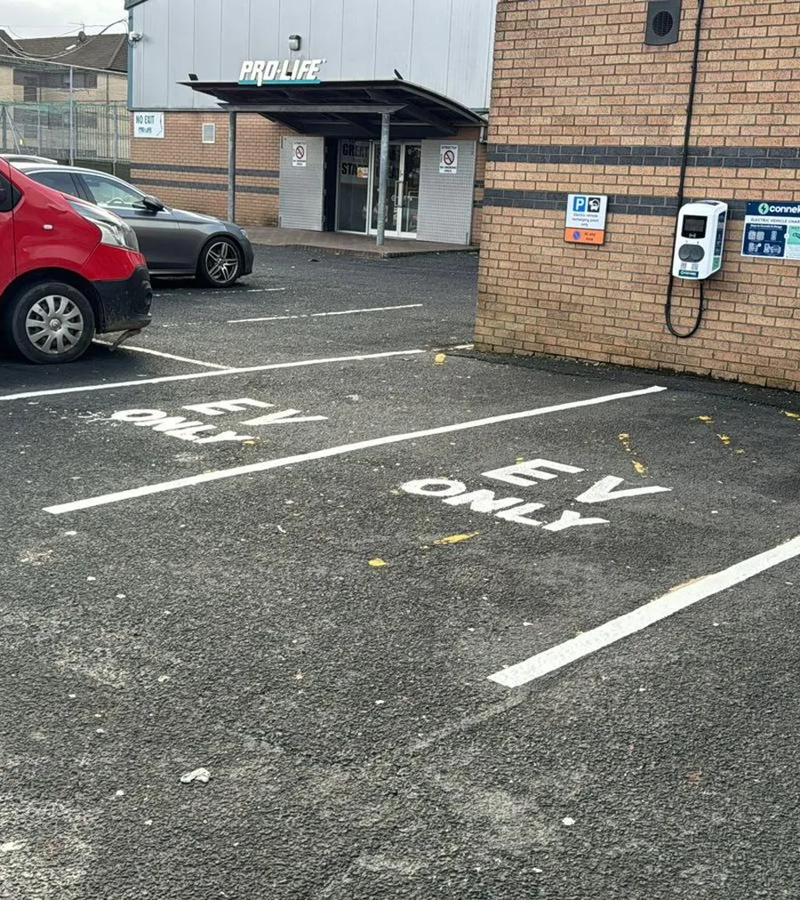 "I wish I'd done it sooner". Connekt EV Charging help Pro-Life gym to monetise their carpark